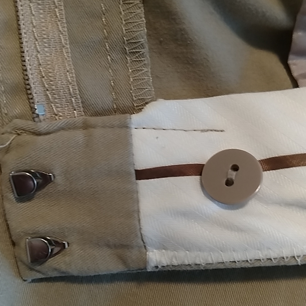 Eddie Bauer Capris - Picture 5 of 6